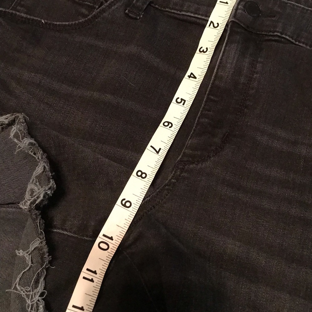 Universal Thread Midi black High Rise Midi Short. - Picture 4 of 8